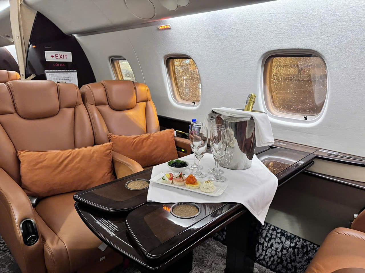 Bữa ăn nhẹ, trái cây, đồ uống theo yêu cầu 21