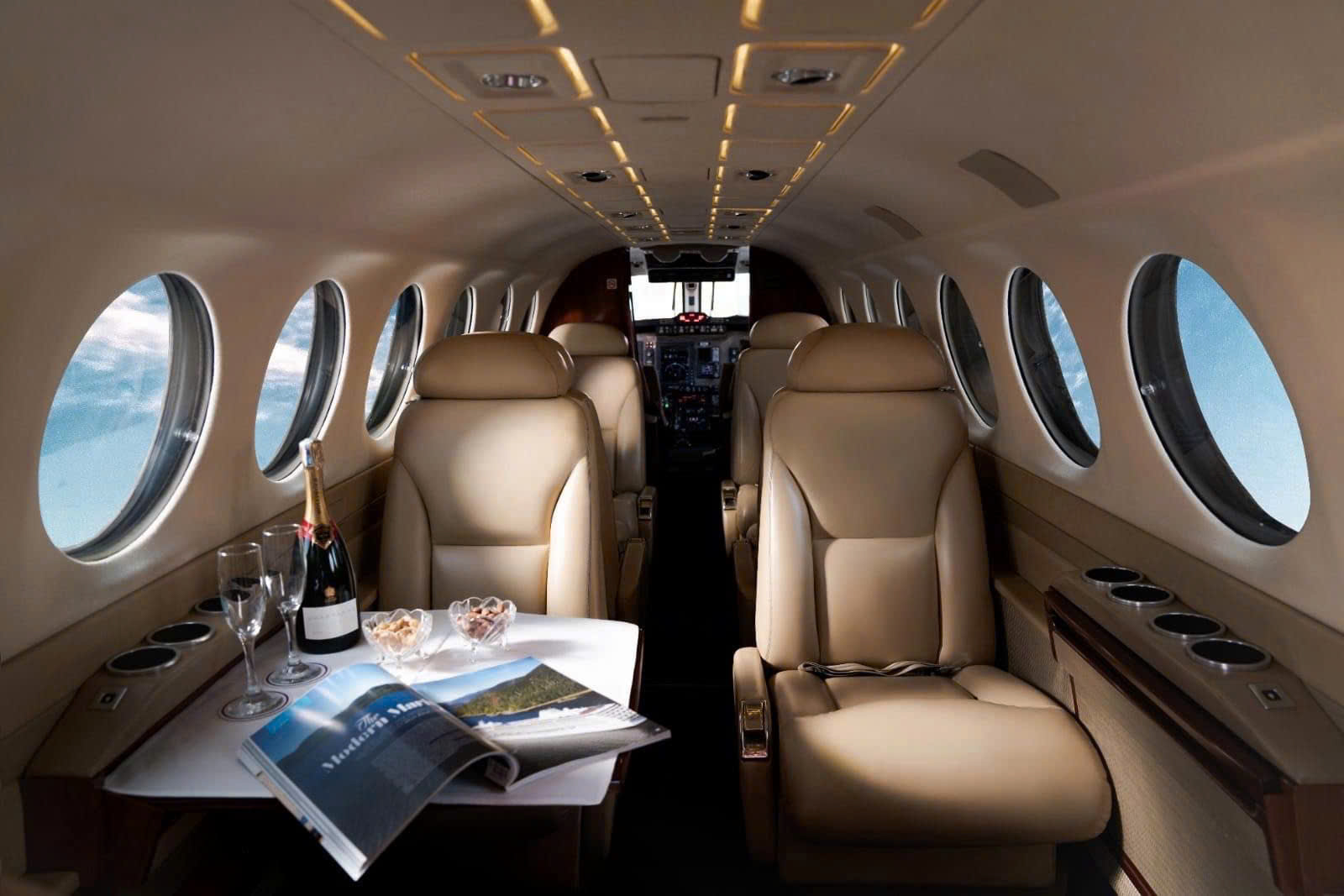 thuê chuyên cơ riêng 24